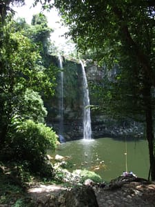 Cascade de Misol-Ha au cœur de la forêt tropicale du Chiapas au Mexique